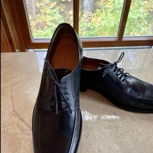 Bostonian Classic Black Leather Oxfords